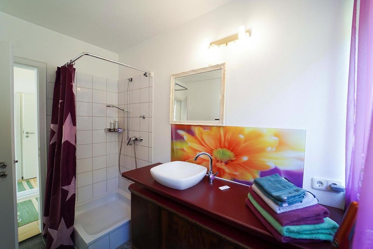 Ferienwohnung Im Haus Lotus Mit Grossem Balkon Und Garten Bad Urach Exterior photo